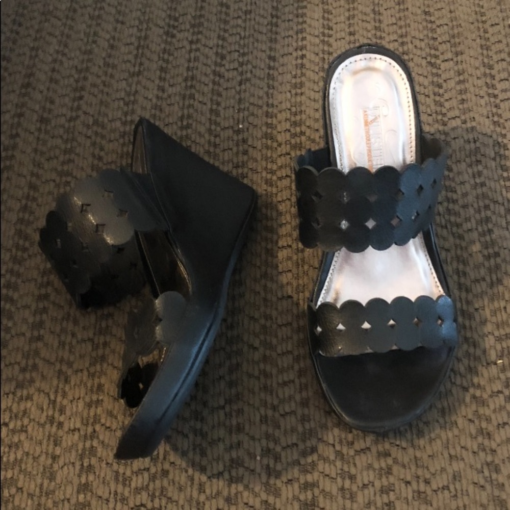 Size 6 Black heels